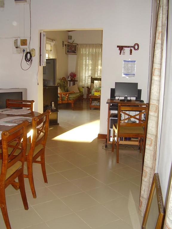 Devi Tourist Home Полоннарува Экстерьер фото